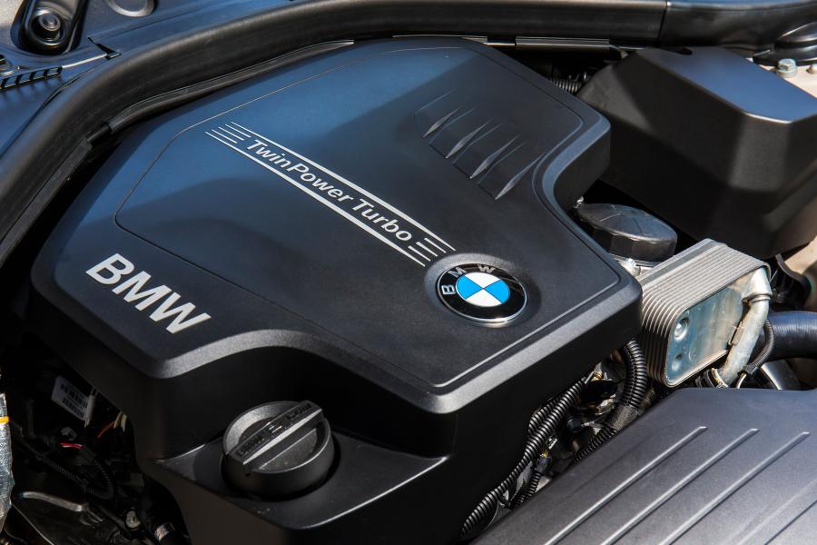  BMW 220i Convertible Luxury Line 2015 года  (AU) (фото 8 из 10)
